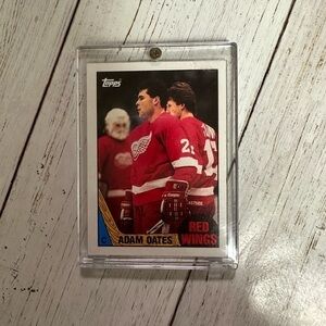 1987 Topps Hockey Adam Oates #123 Rookie card, MINT